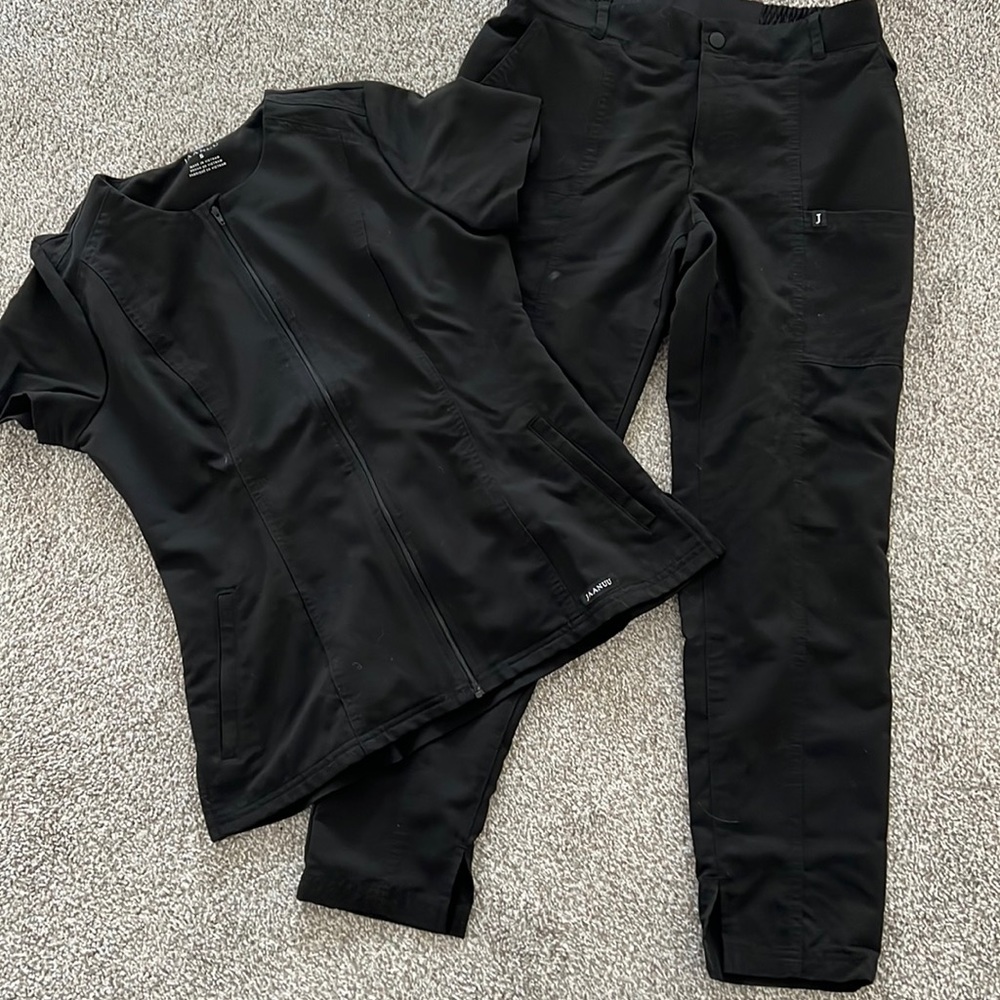 Jaanuu Black scrub set - Small